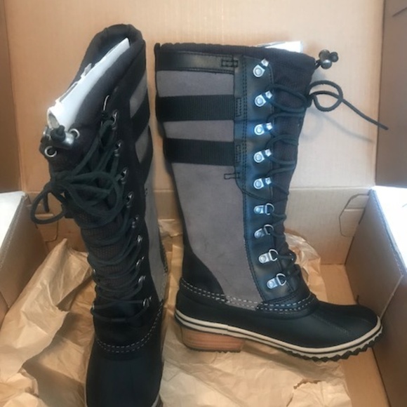 Sorel Conquest Carly 2 New in Box - Picture 1 of 8